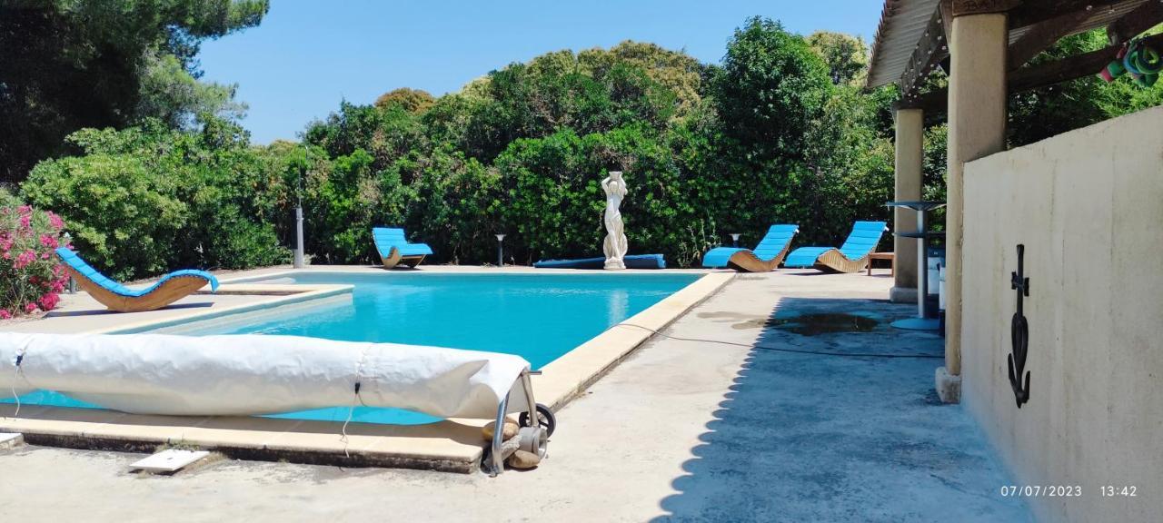 Offrez-Vous Un Sejour Dans Notre Studio T1 Bis A Entressen Une Grande Piscine Pour Se Rafraichir ,Un Espace De Jeux Pour Enfants Pour Des Heures De Divertissement Un Terrain De Petanque Pour Des Parties Endiablees ภายนอก รูปภาพ