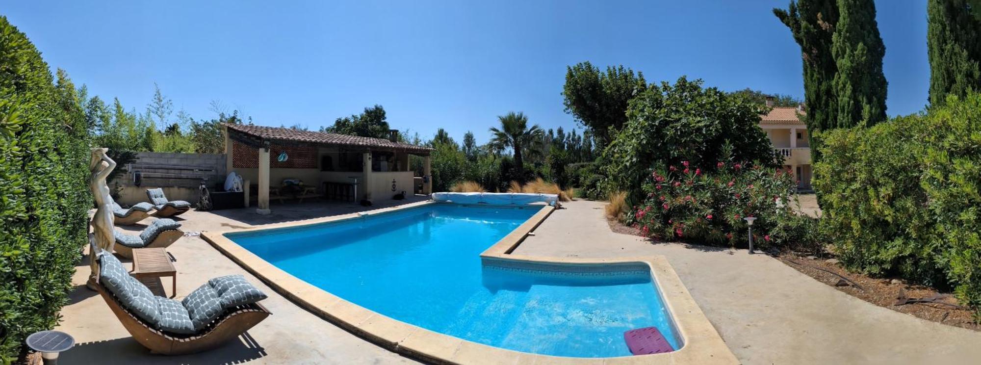 Offrez-Vous Un Sejour Dans Notre Studio T1 Bis A Entressen Une Grande Piscine Pour Se Rafraichir ,Un Espace De Jeux Pour Enfants Pour Des Heures De Divertissement Un Terrain De Petanque Pour Des Parties Endiablees ภายนอก รูปภาพ